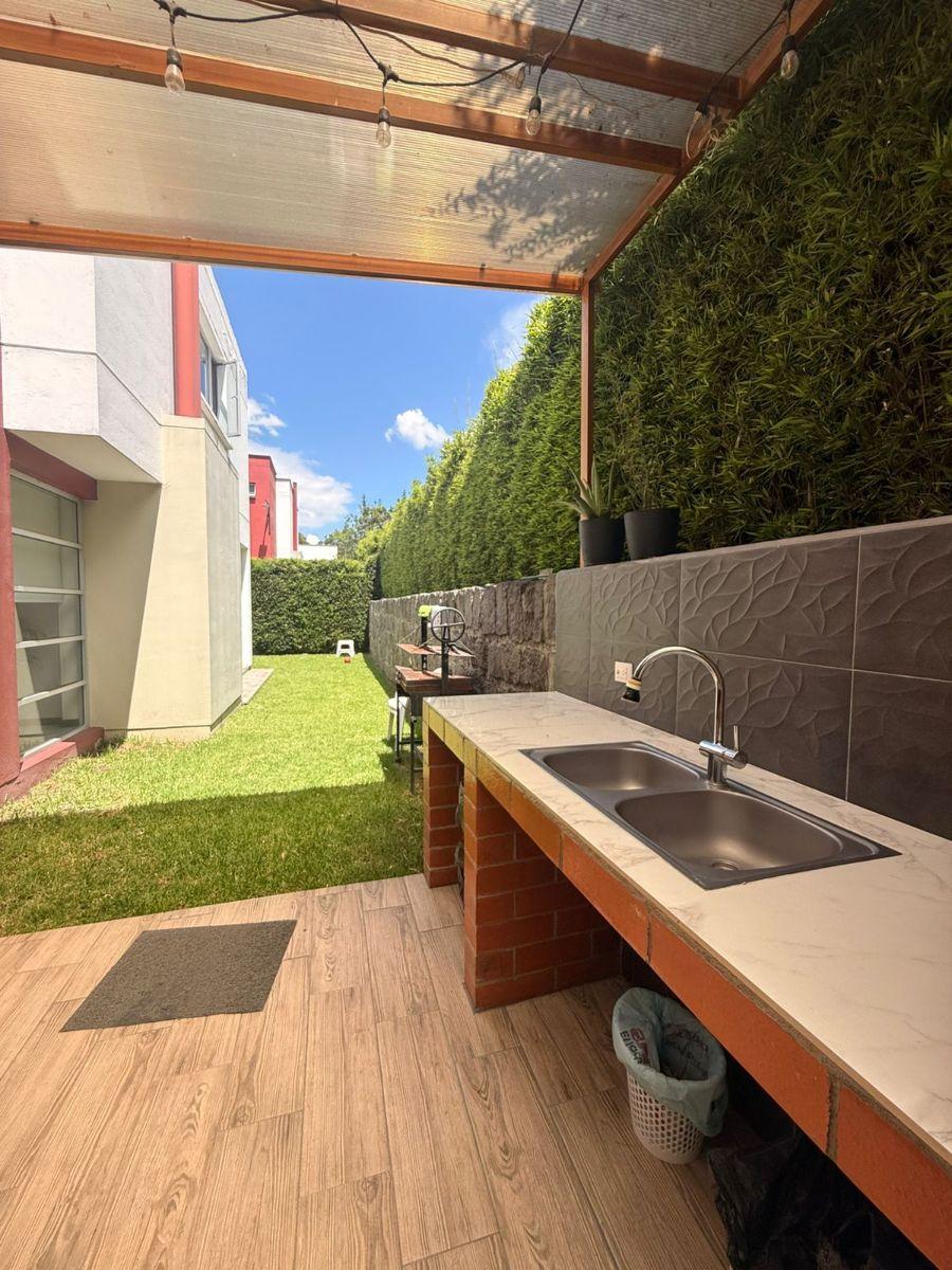 Casa con 400 m² sup2 – Terreno 3 habitaciones en venta
