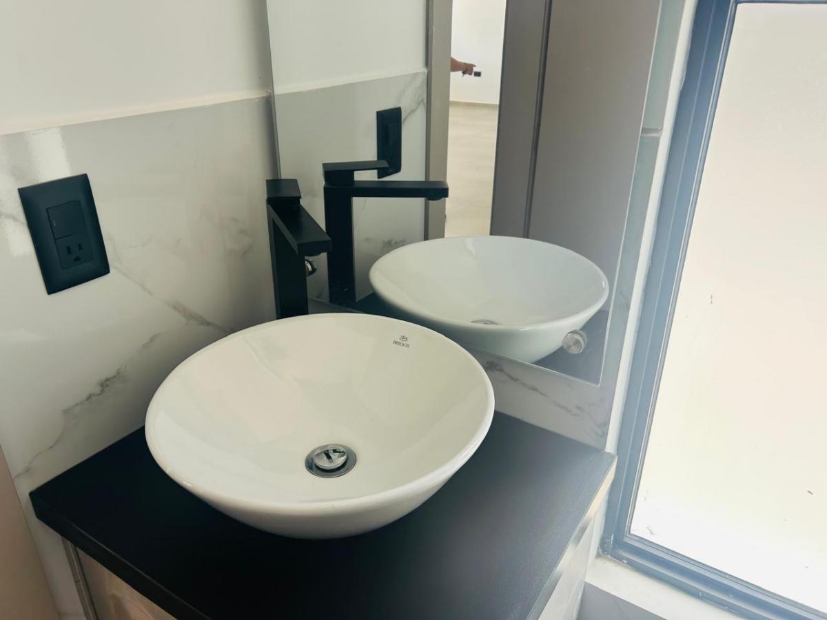 Casa en Venta en Calderon Proyecto Vip 2 Pisos con Terraza