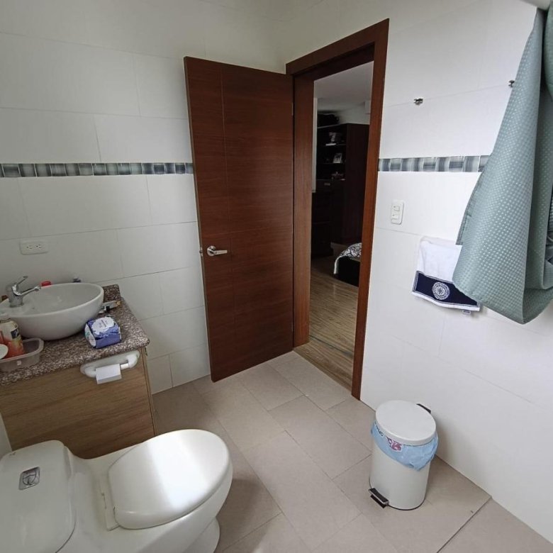 Casa de Venta de 3 Dorm. en Cumbaya Lumbisi