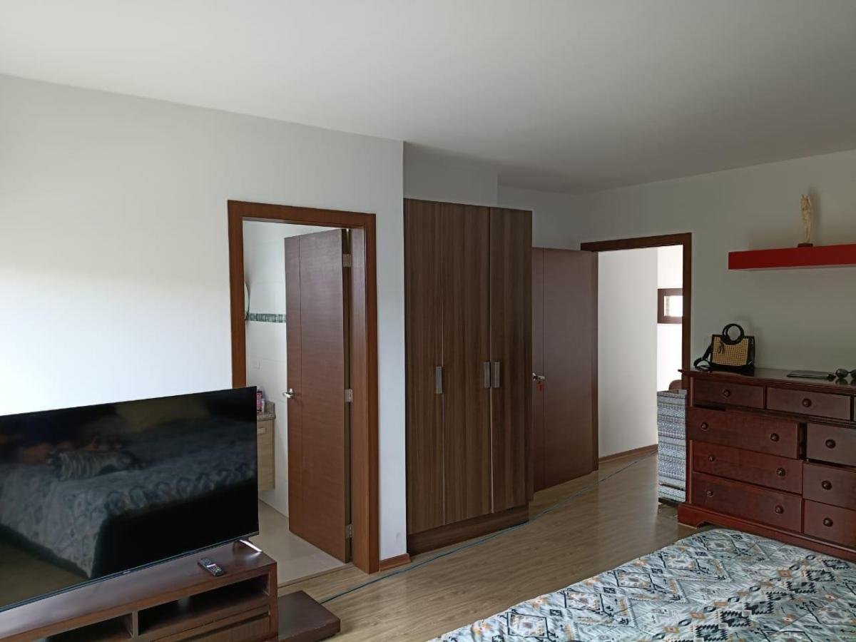 Casa de Venta de 3 Dorm. en Cumbaya Lumbisi Casa de Venta de 3 Dorm. en Cumbaya Lumbisi