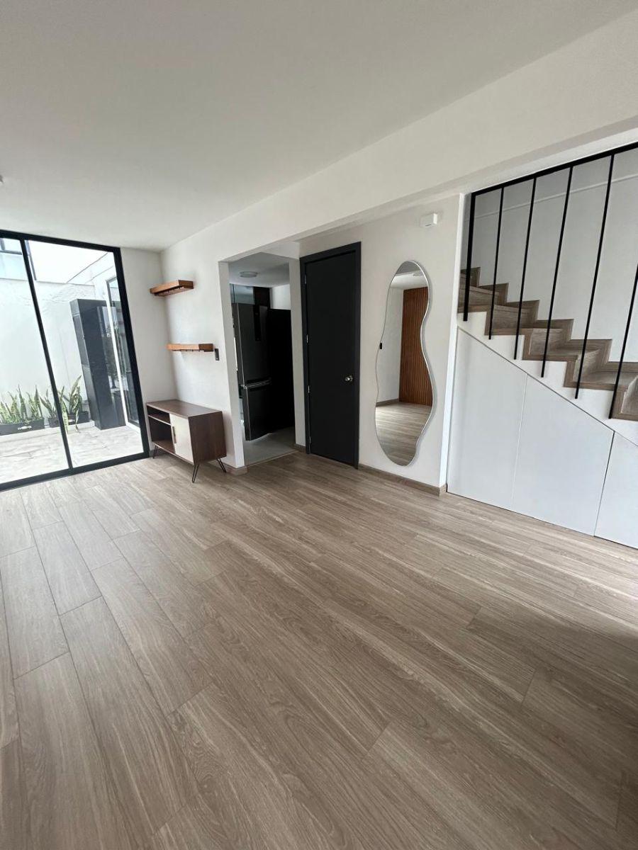 Casa en Renta a 1 Munuto de La Plaza Hilacril 3 Dorm. Balcón Tumbaco
