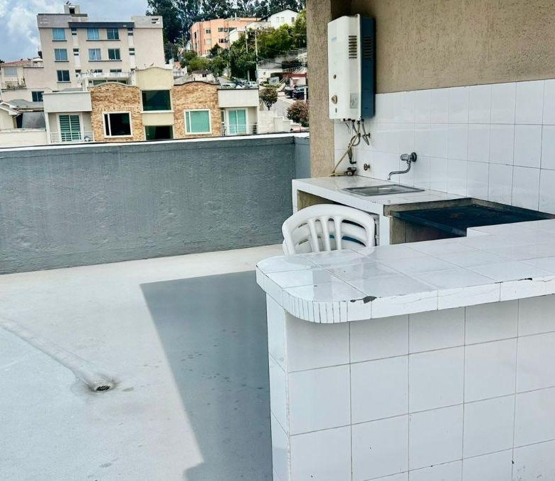 Departamento en Venta 2 Dorm. Opción Una Tercera Habitación Urbanización Santa Lucia Norte Quito