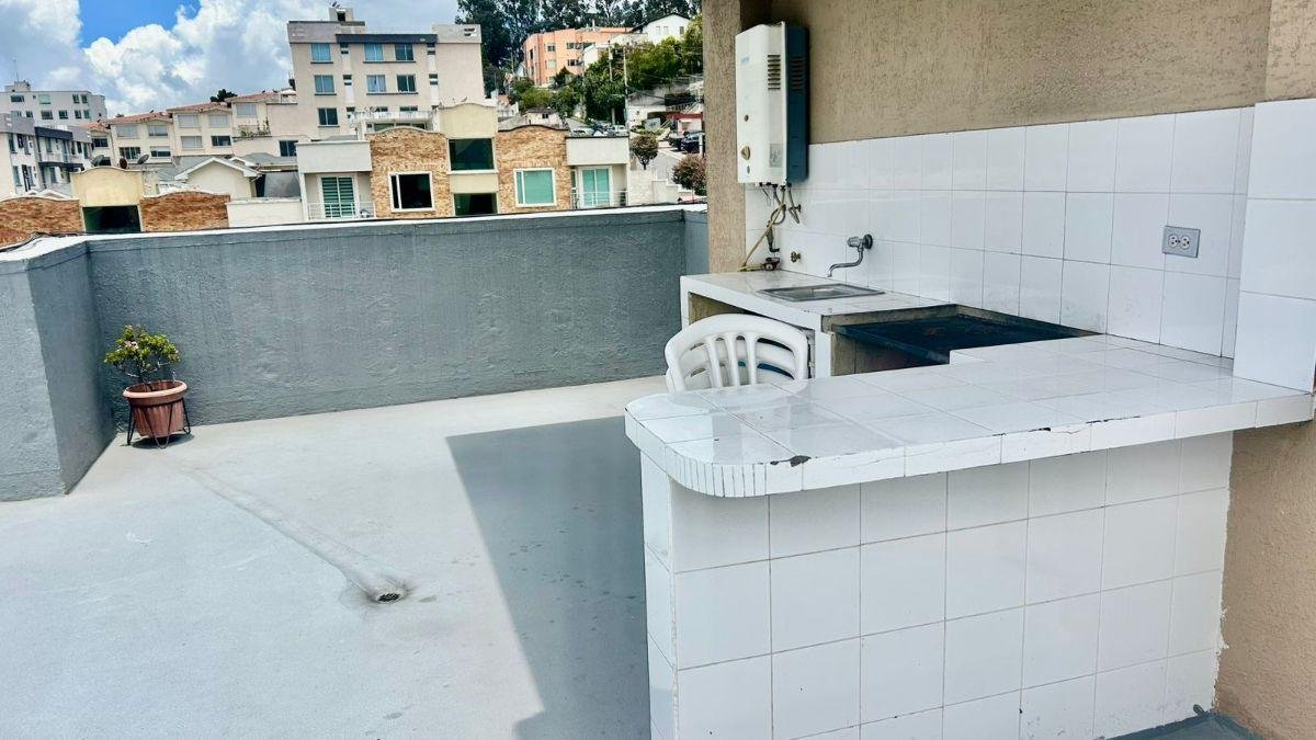 Departamento en Venta 2 Dorm. Opción Una Tercera Habitación Urbanización Santa Lucia Norte Quito Departamento en Venta 2 Dorm. Opción Una Tercera Habitación Urbanización Santa Lucia Norte Quito