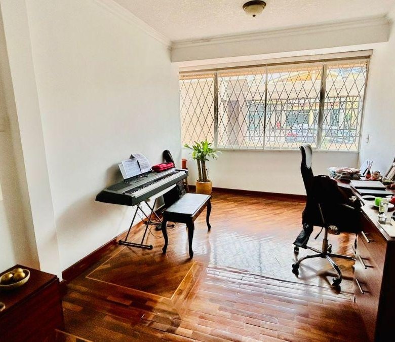 Departamento en Venta 2 Dorm. Opción Una Tercera Habitación Urbanización Santa Lucia Norte Quito