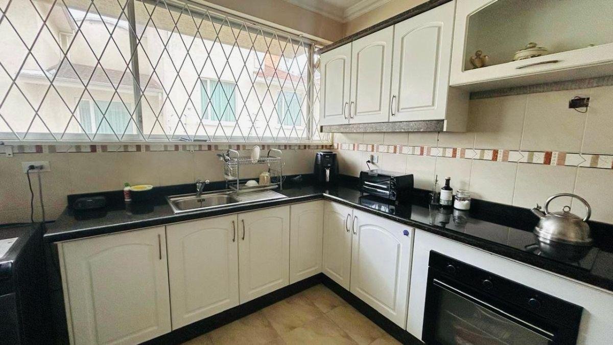Departamento en Venta 2 Dorm. Opción Una Tercera Habitación Urbanización Santa Lucia Norte Quito Departamento en Venta 2 Dorm. Opción Una Tercera Habitación Urbanización Santa Lucia Norte Quito