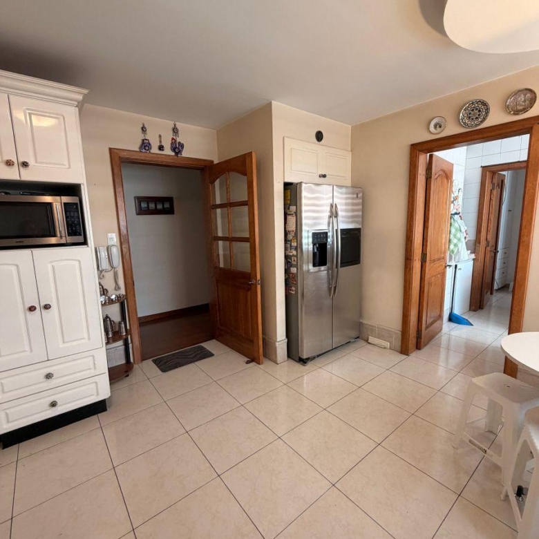 Departamento Amplio de Arriendo Quito Tenis 3 Dorm.
