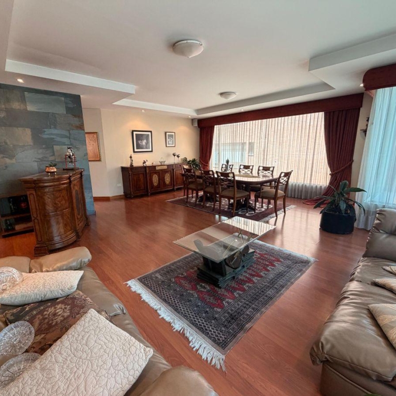 Departamento Amplio de Arriendo Quito Tenis 3 Dorm.