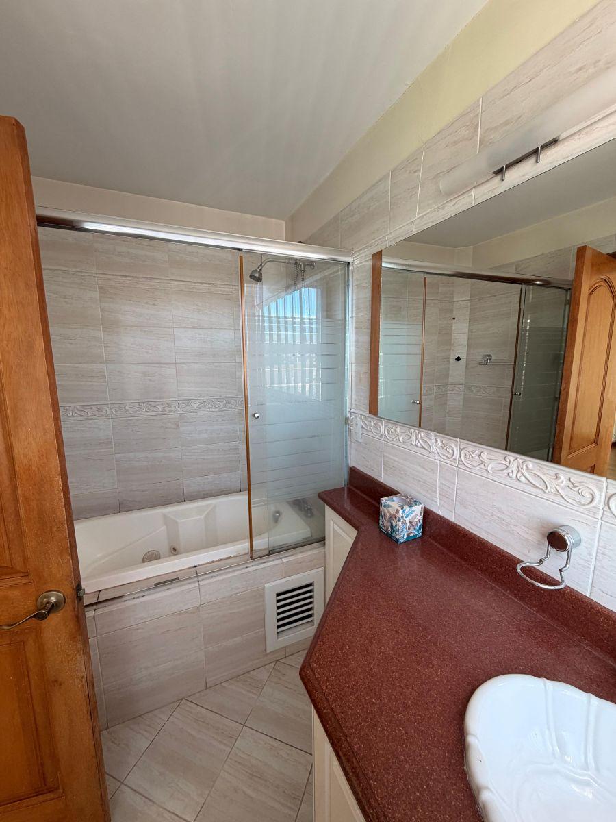 Departamento Amplio de Arriendo Quito Tenis 3 Dorm. Departamento Amplio de Arriendo Quito Tenis 3 Dorm.
