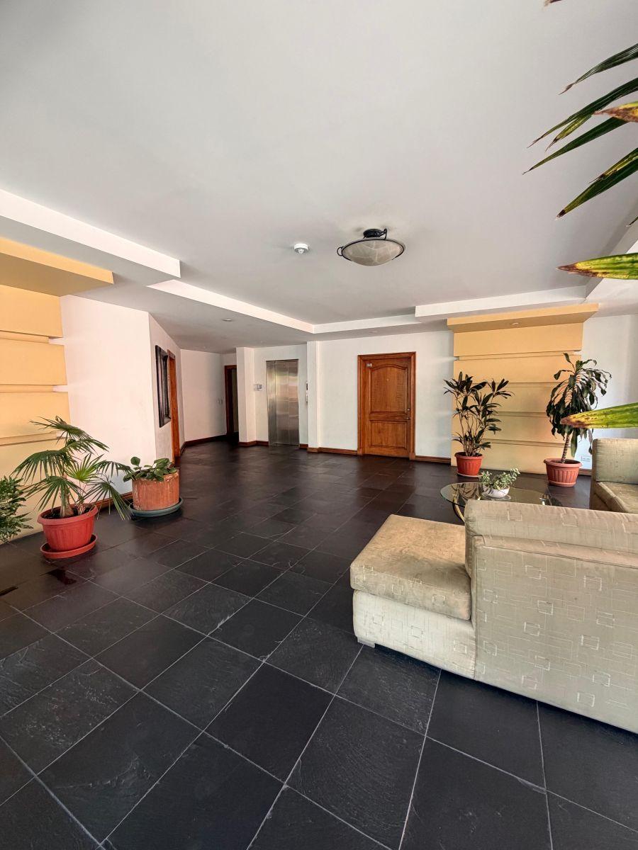 Departamento Amplio de Arriendo Quito Tenis 3 Dorm. Departamento Amplio de Arriendo Quito Tenis 3 Dorm.