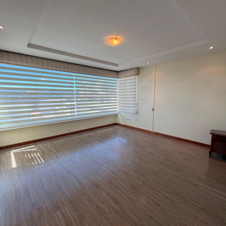 Departamento Amplio de Arriendo Quito Tenis 3 Dorm.