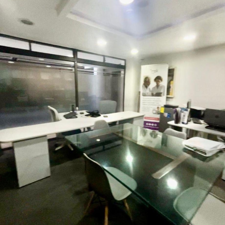 Local Comercial en Venta Sector La Pradera 260 m&sup2; Totales