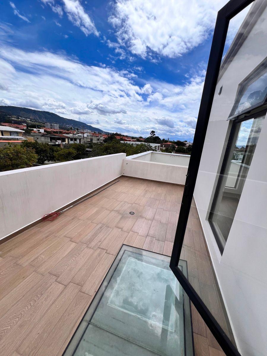 Casa de Arriendo en Cumbaya Lumbisi