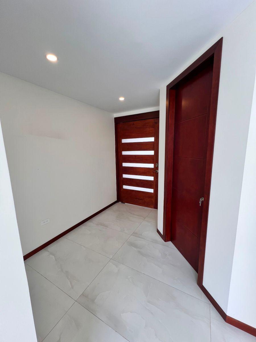 Casa de Arriendo en Cumbaya Lumbisi