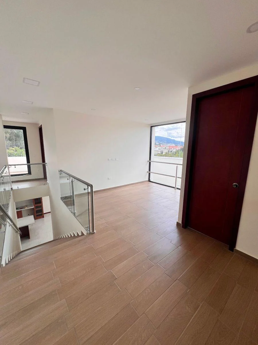 Casa de Arriendo en Cumbaya Lumbisi