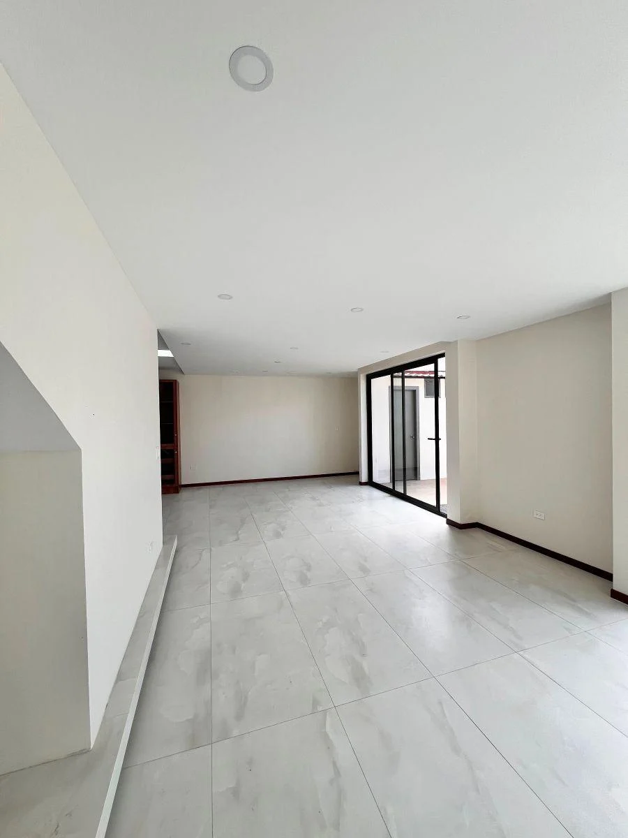 Casa de Arriendo en Cumbaya Lumbisi