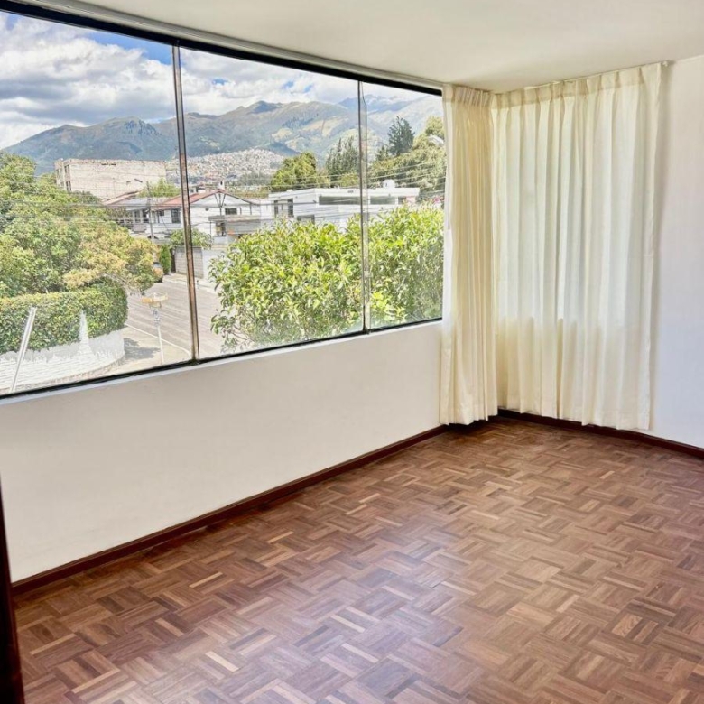 Casa en Renta 4 Dorm. Urbanización Privada Frente Al Condado Shopping