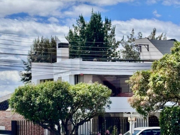 Casa en Renta 4 Dorm. Urbanización Privada Frente Al Condado Shopping