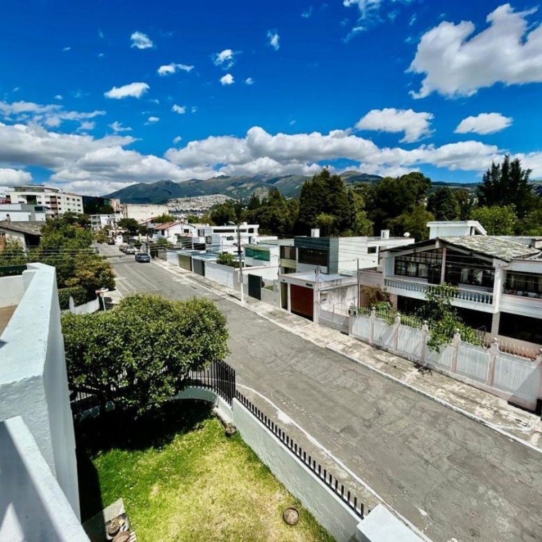 Casa en Renta 4 Dorm. Urbanización Privada Frente Al Condado Shopping