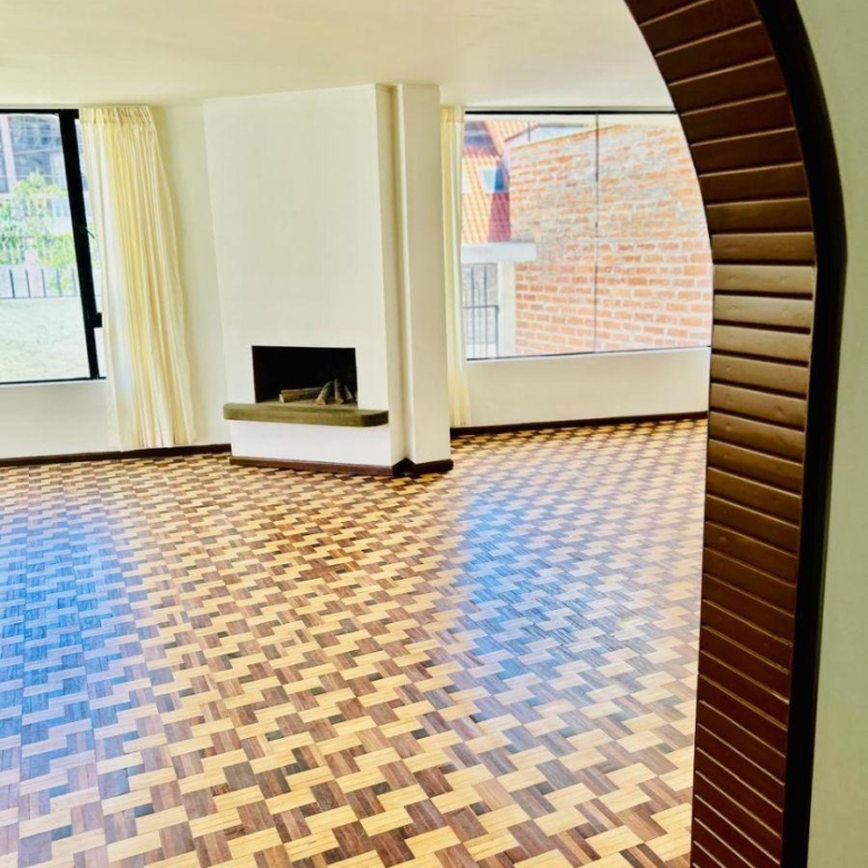 Casa en Renta 4 Dorm. Urbanización Privada Frente Al Condado Shopping