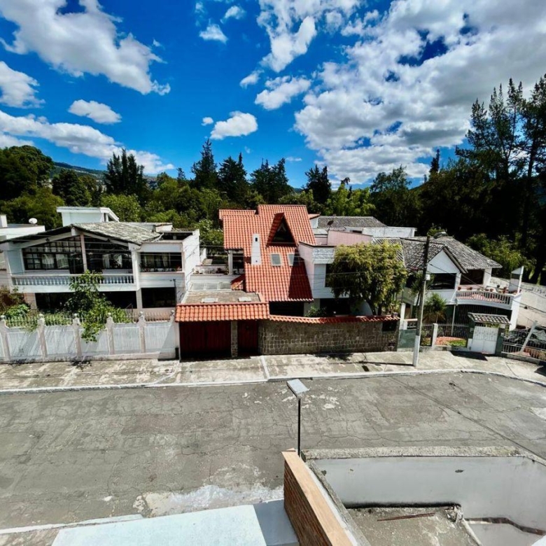 Casa en Renta 4 Dorm. Urbanización Privada Frente Al Condado Shopping