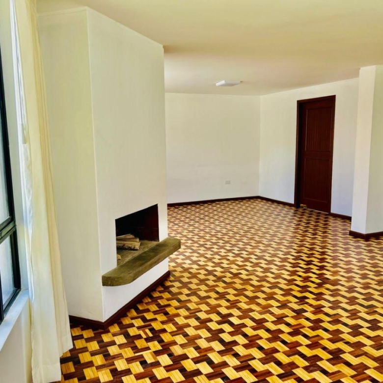 Casa en Renta 4 Dorm. Urbanización Privada Frente Al Condado Shopping