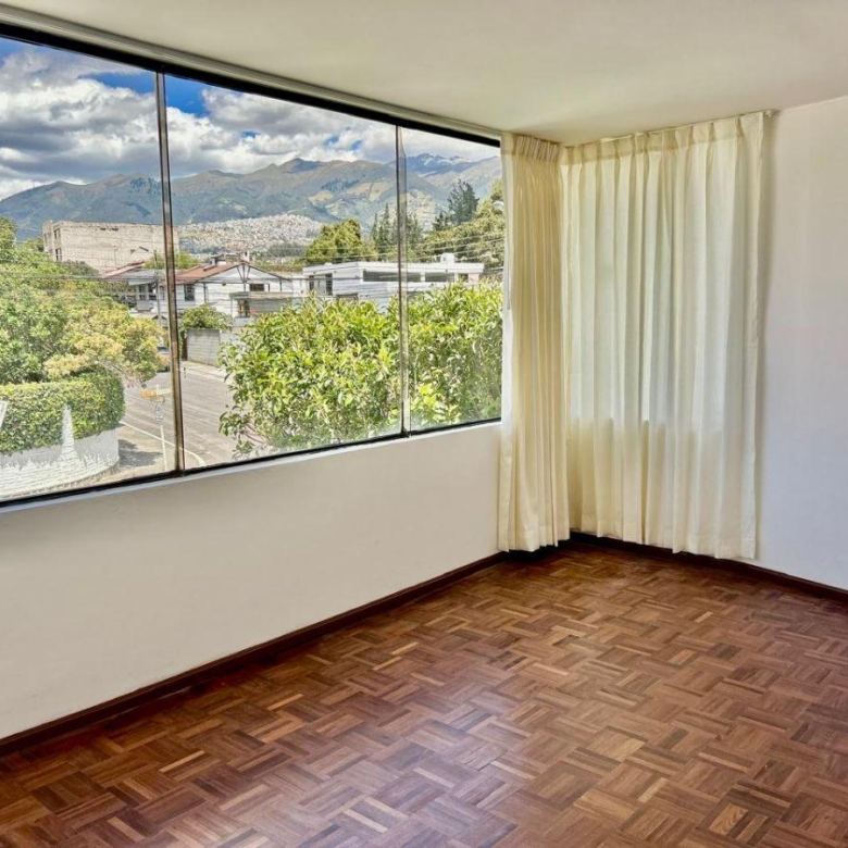 Casa en Renta 4 Dorm. Urbanización Privada Frente Al Condado Shopping