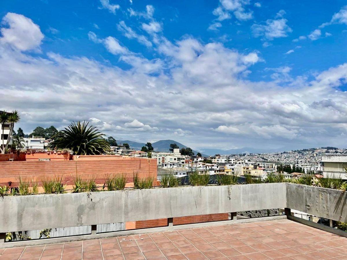 Casa en Venta Pinar Alto a 5 Minutos del Cc. El Bosque 813 m² Construcción y 1843 m² de Terreno Casa en Venta Pinar Alto a 5 Minutos del Cc. El Bosque 813 m² Construcción y 1843 m² de Terreno