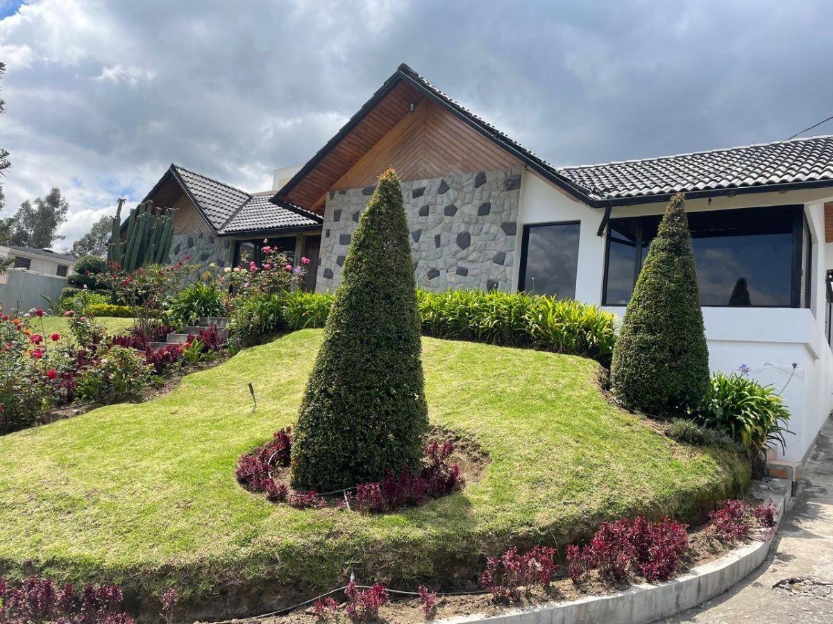 Casa en Venta Pinar Alto a 5 Minutos del Cc. El Bosque 813 m² Construcción y 1843 m² de Terreno Casa en Venta Pinar Alto a 5 Minutos del Cc. El Bosque 813 m² Construcción y 1843 m² de Terreno