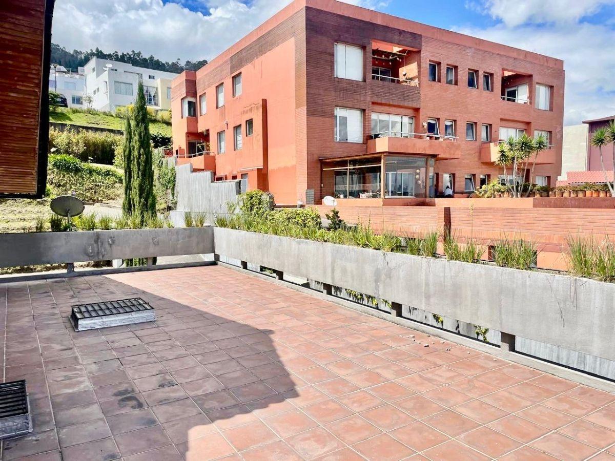 Casa en Venta Pinar Alto a 5 Minutos del Cc. El Bosque 813 m² Construcción y 1843 m² de Terreno Casa en Venta Pinar Alto a 5 Minutos del Cc. El Bosque 813 m² Construcción y 1843 m² de Terreno