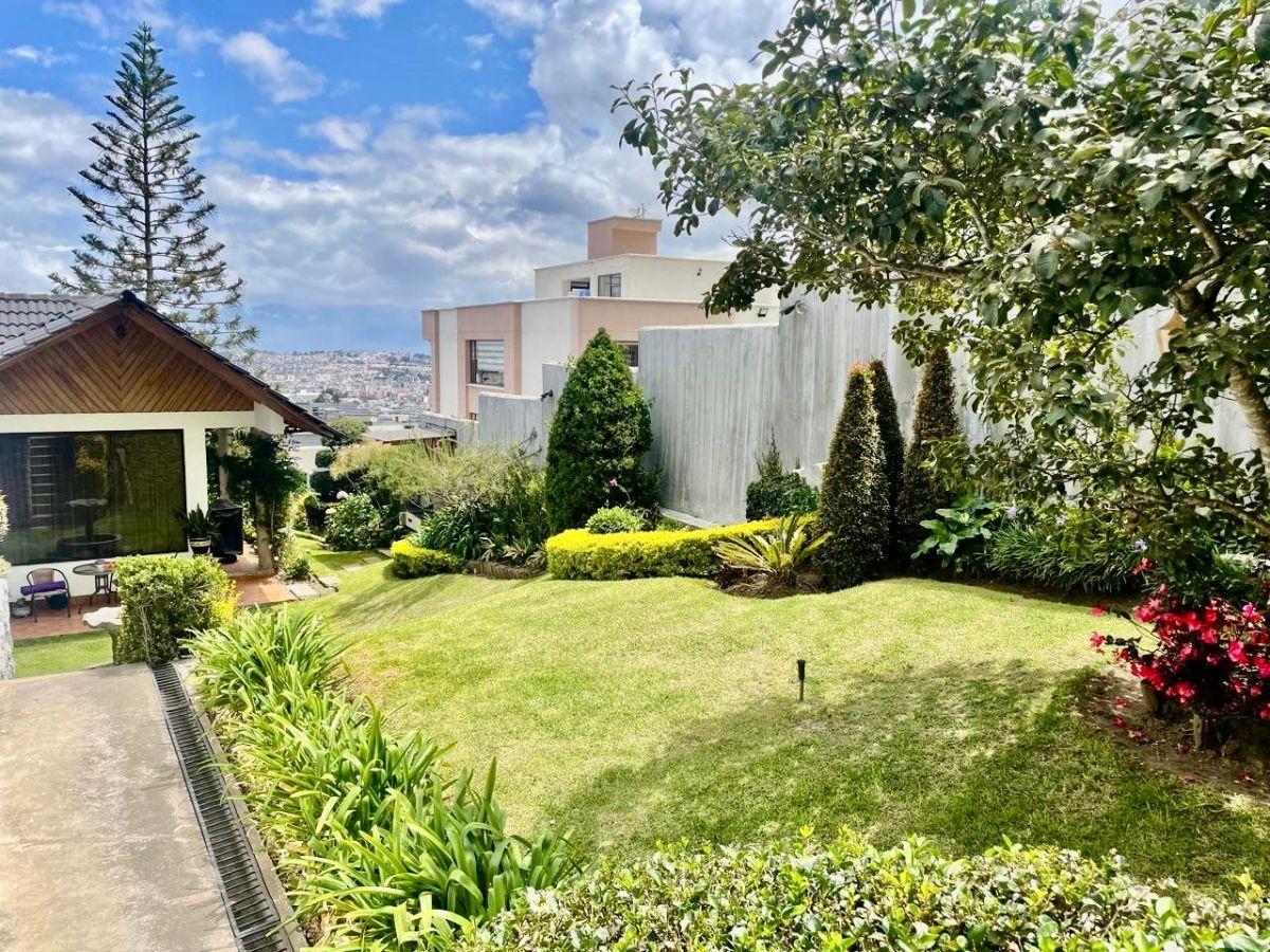 Casa en Venta Pinar Alto a 5 Minutos del Cc. El Bosque 813 m² Construcción y 1843 m² de Terreno Casa en Venta Pinar Alto a 5 Minutos del Cc. El Bosque 813 m² Construcción y 1843 m² de Terreno