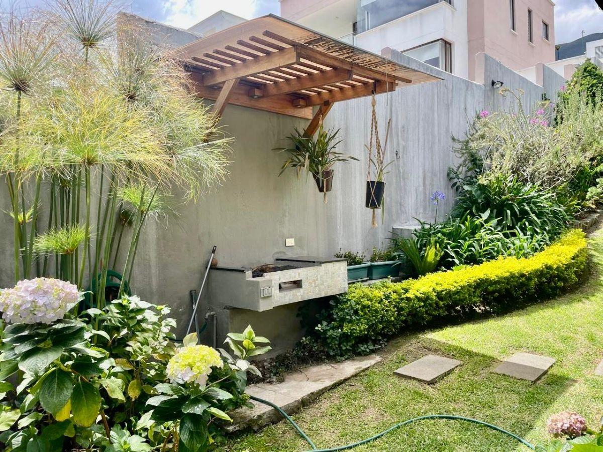 Casa en Venta Pinar Alto a 5 Minutos del Cc. El Bosque 813 m² Construcción y 1843 m² de Terreno Casa en Venta Pinar Alto a 5 Minutos del Cc. El Bosque 813 m² Construcción y 1843 m² de Terreno