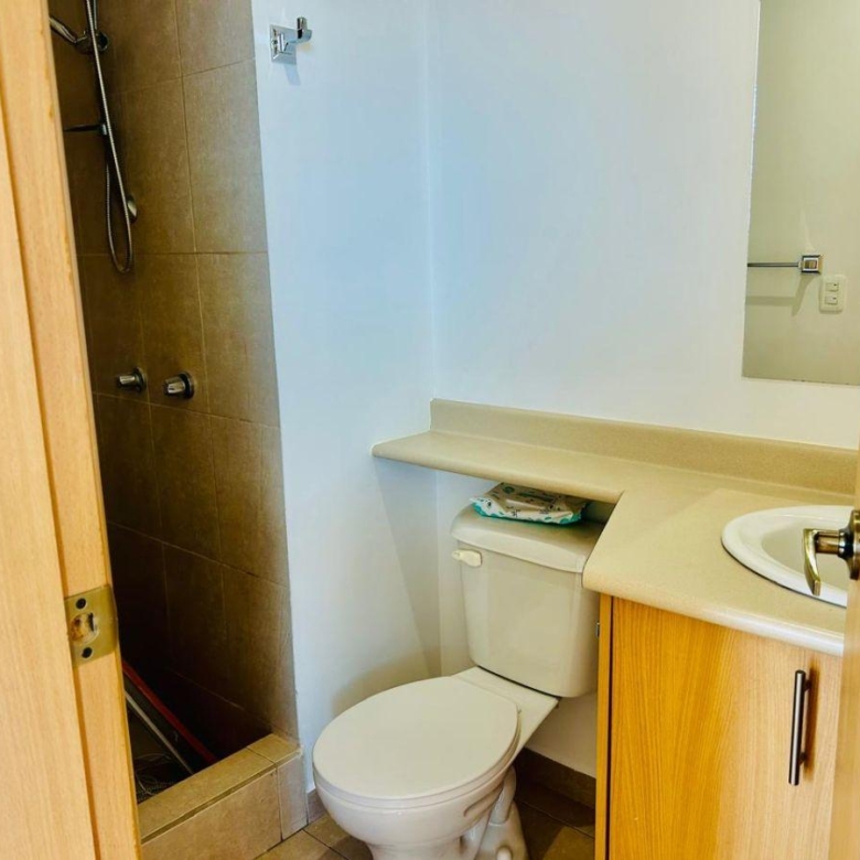 Departamento en Venta 3 Habitaciones 2 Parqueaderos en La 6 de Diciembre y de Los Fresnos