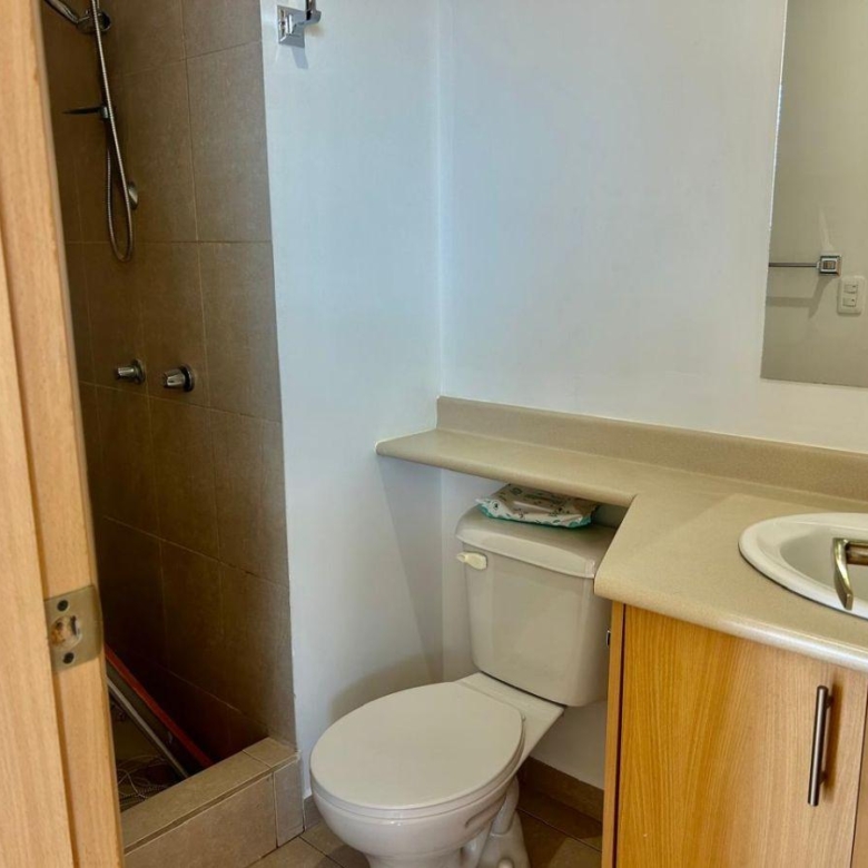 Departamento en Venta 3 Habitaciones 2 Parqueaderos en La 6 de Diciembre y de Los Fresnos