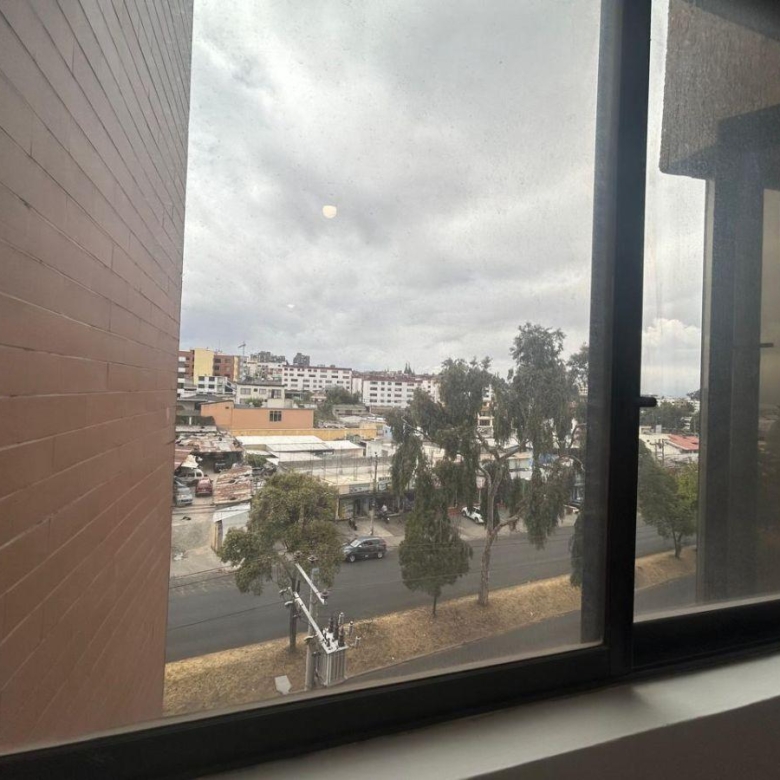 Departamento en Venta 3 Habitaciones 2 Parqueaderos en La 6 de Diciembre y de Los Fresnos