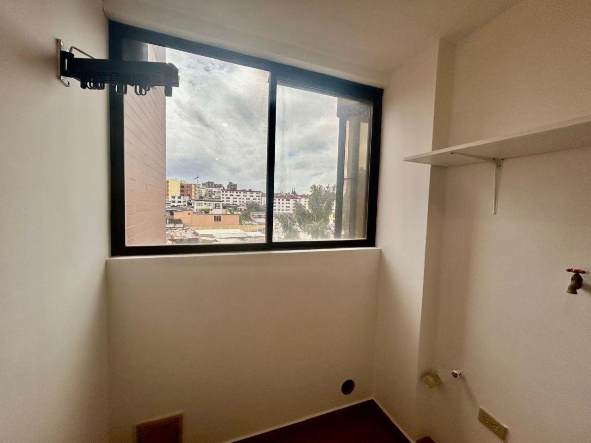 Departamento en Venta 3 Habitaciones 2 Parqueaderos en La 6 de Diciembre y de Los Fresnos Departamento en Venta 3 Habitaciones 2 Parqueaderos en La 6 de Diciembre y de Los Fresnos