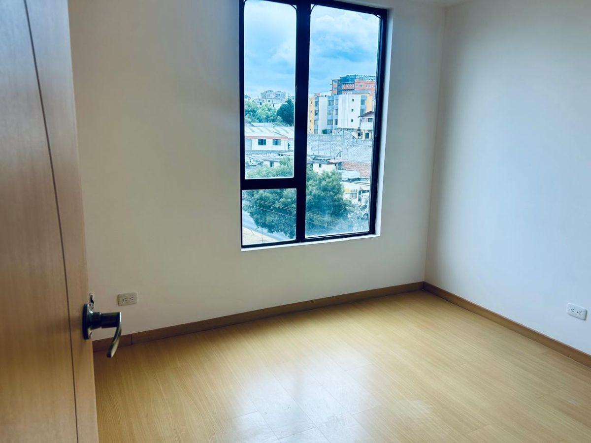 Departamento en Venta 3 Habitaciones 2 Parqueaderos en La 6 de Diciembre y de Los Fresnos Departamento en Venta 3 Habitaciones 2 Parqueaderos en La 6 de Diciembre y de Los Fresnos