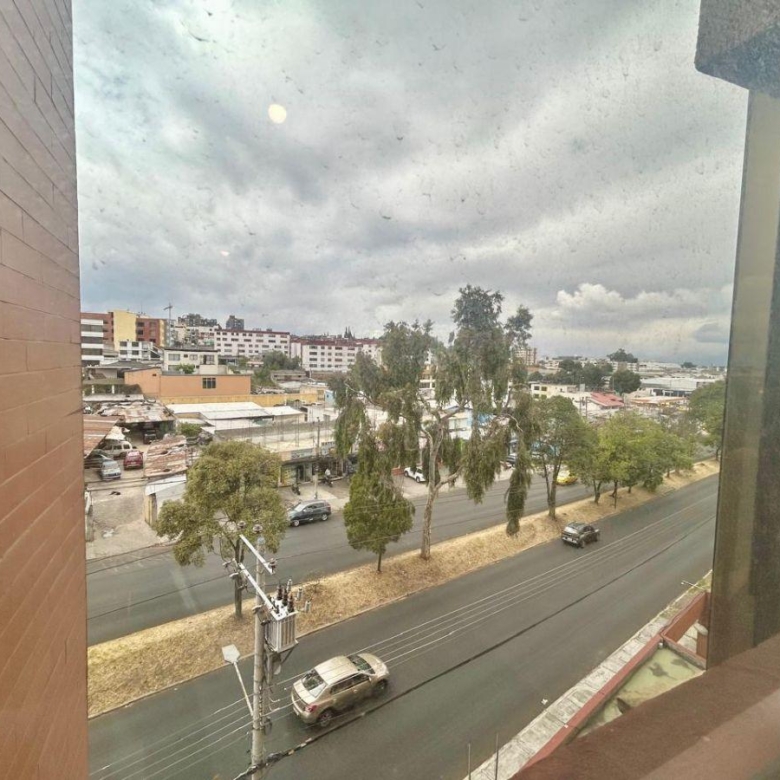 Departamento en Venta 3 Habitaciones 2 Parqueaderos en La 6 de Diciembre y de Los Fresnos