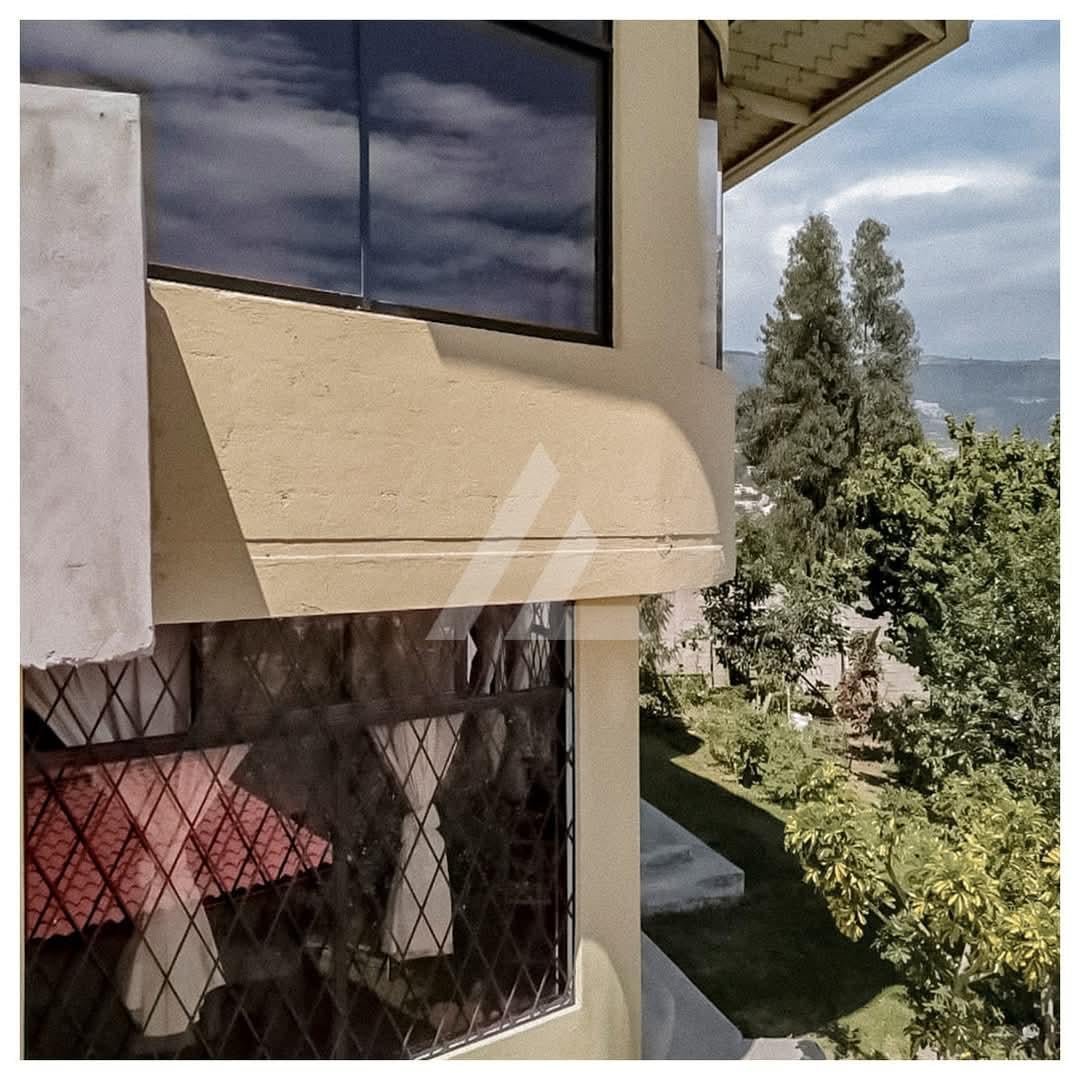 En Venta Terreno con Casa en Conocoto Puente 8 En Venta Terreno con Casa en Conocoto Puente 8