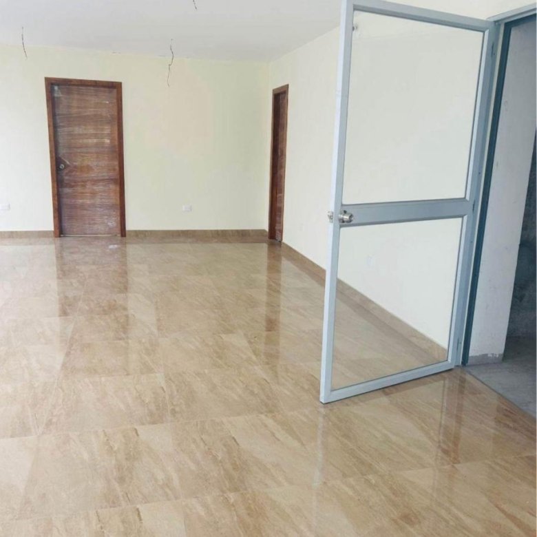 Local Comercial en Venta Calderón Marianitas Sobre La Calle Francisco Albornoz