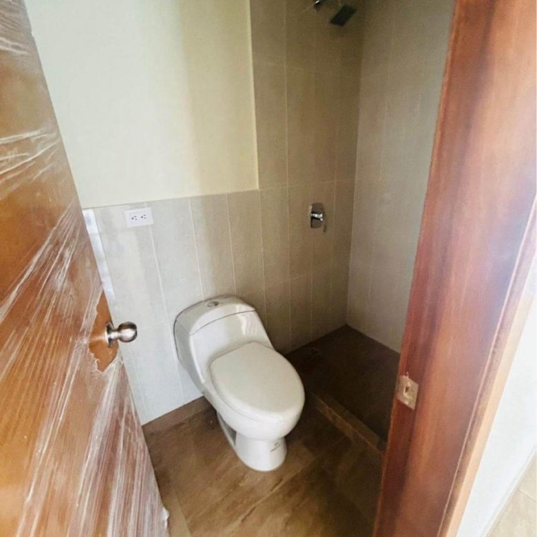 Local Comercial en Venta Calderón Marianitas Sobre La Calle Francisco Albornoz