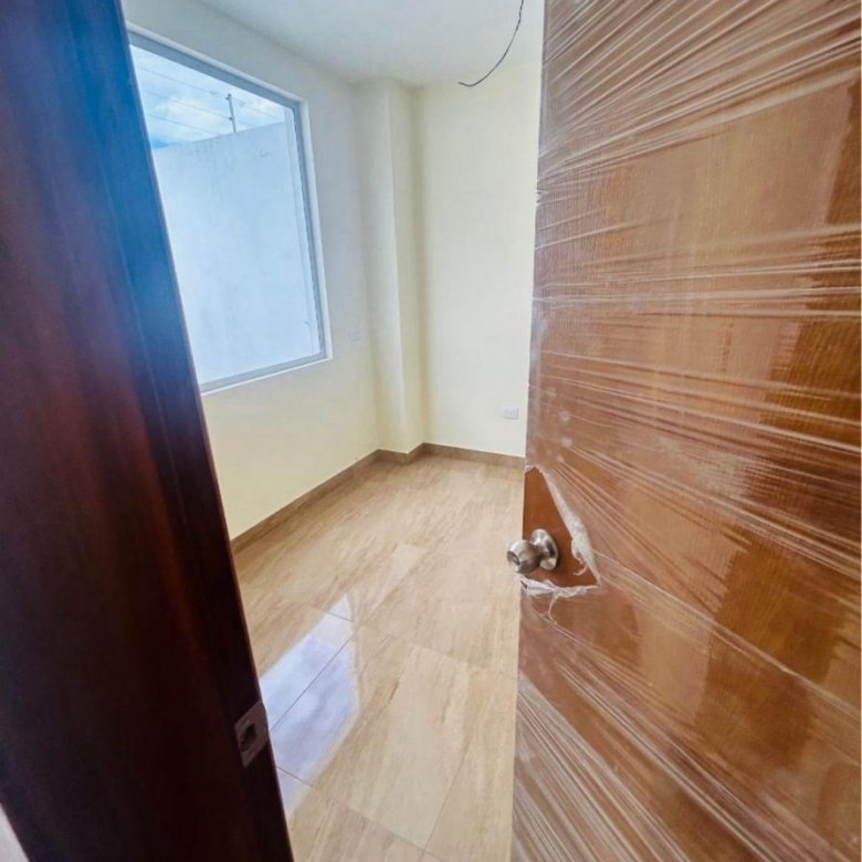 Local Comercial en Venta Calderón Marianitas Sobre La Calle Francisco Albornoz