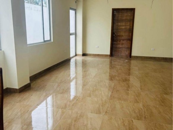 Local Comercial en Venta Calderón Marianitas Sobre La Calle Francisco Albornoz