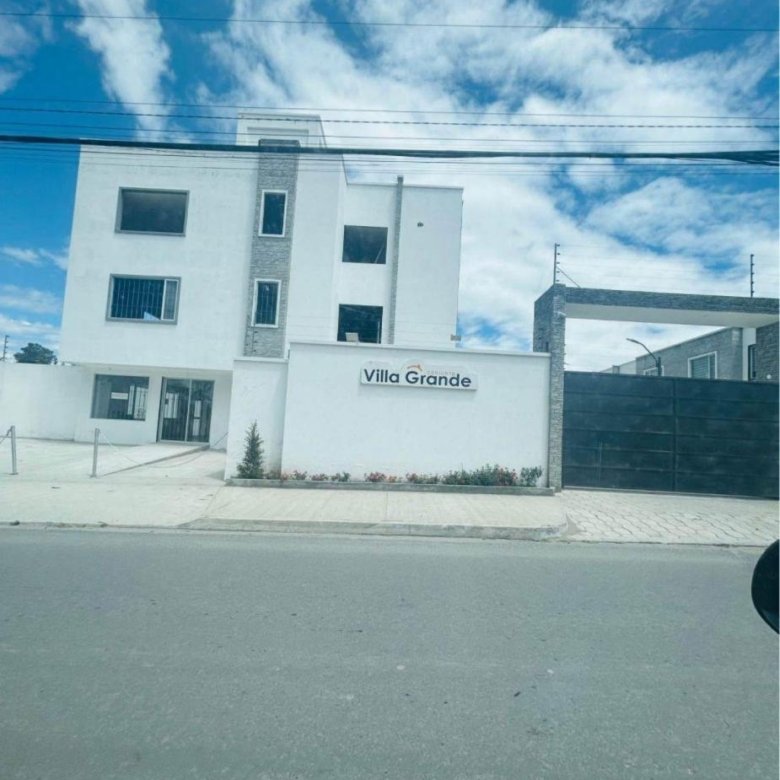 Local Comercial en Venta Calderón Marianitas Sobre La Calle Francisco Albornoz