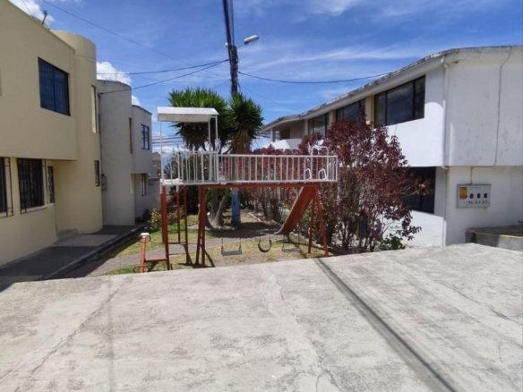 Casa en Venta Sector Calderón a Dos Cuadras del Coral