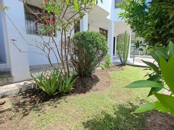 Tumbaco, Casa de Venta Dos Departamentos