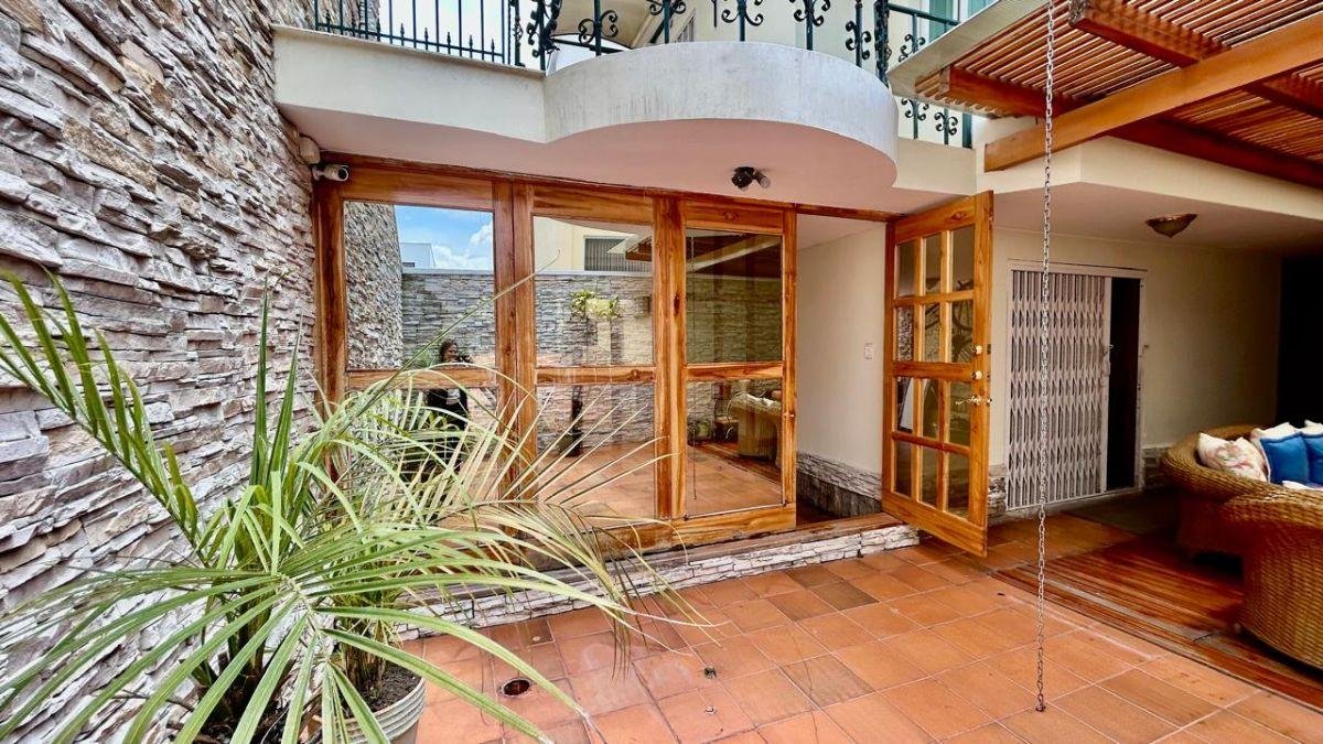 Casa en El Norte de Quito en Urbanización Cerrada Cerca de La Embajada Americana Casa en El Norte de Quito en Urbanización Cerrada Cerca de La Embajada Americana