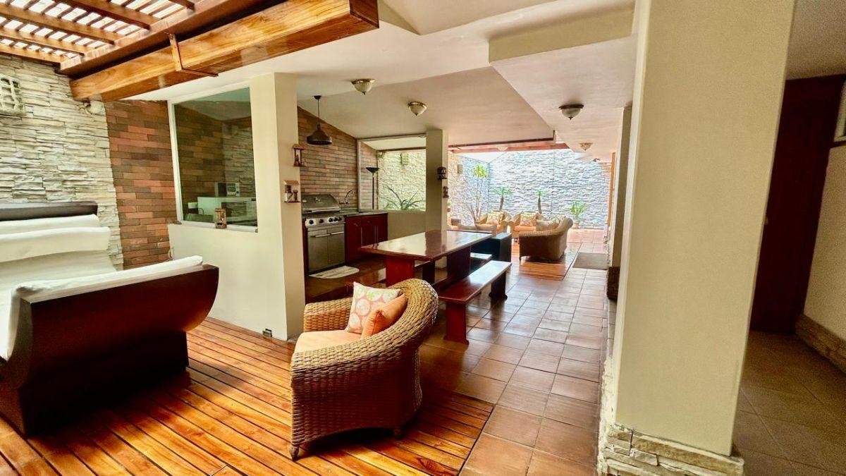 Casa en El Norte de Quito en Urbanización Cerrada Cerca de La Embajada Americana Casa en El Norte de Quito en Urbanización Cerrada Cerca de La Embajada Americana