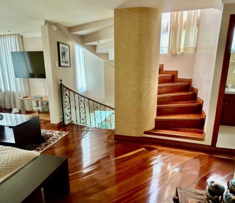 Casa en El Norte de Quito en Urbanización Cerrada Cerca de La Embajada Americana
