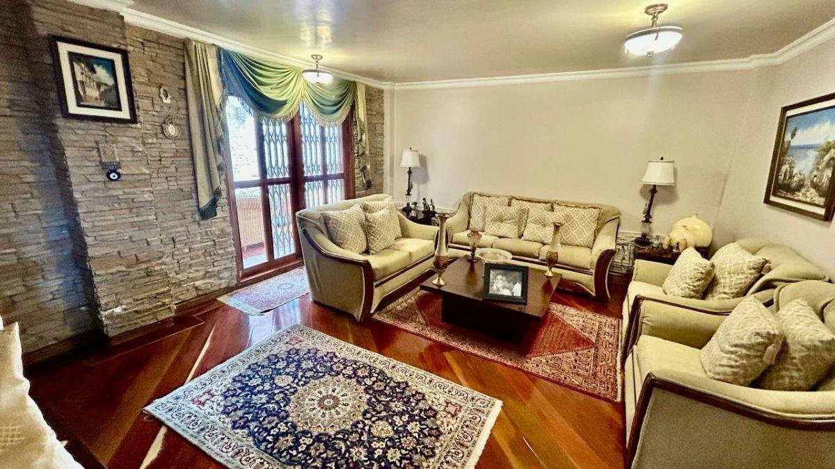 Casa en El Norte de Quito en Urbanización Cerrada Cerca de La Embajada Americana Casa en El Norte de Quito en Urbanización Cerrada Cerca de La Embajada Americana