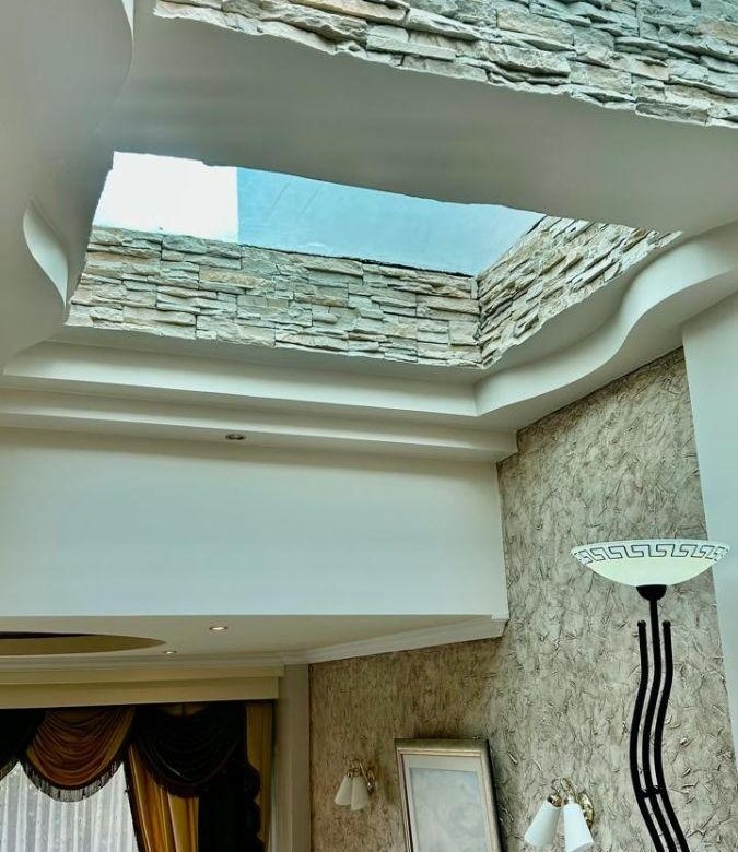 Casa en El Norte de Quito en Urbanización Cerrada Cerca de La Embajada Americana